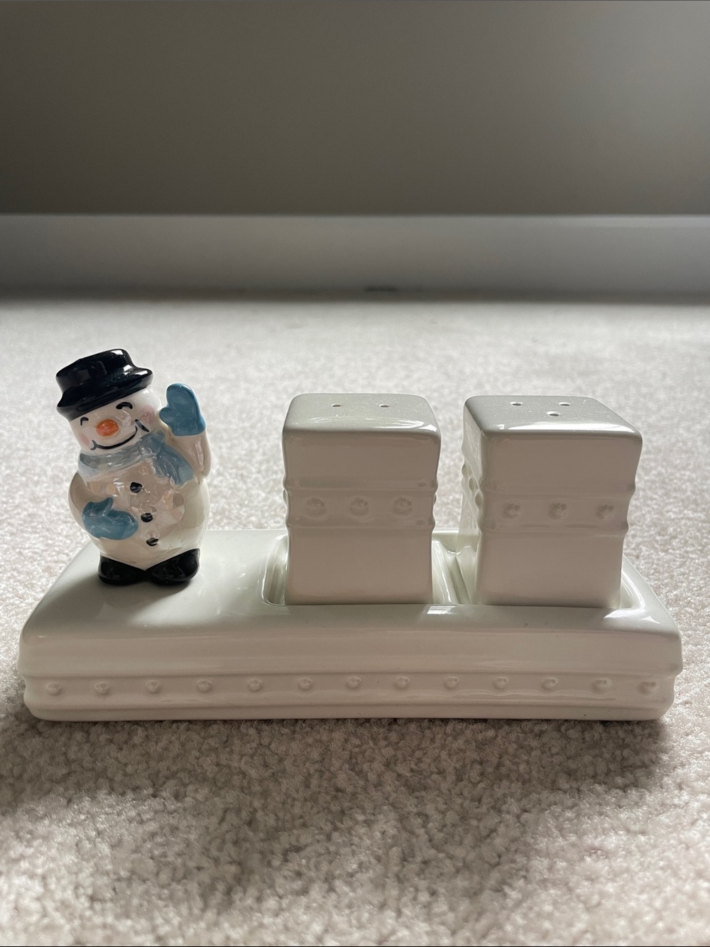 Nora Fleming Snowman Salt & Pepper Set.